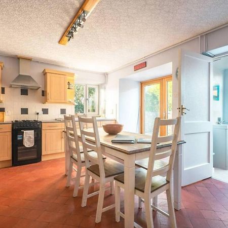 Cosy Welsh Cottage In St Davids Centre With Garden Екстер'єр фото