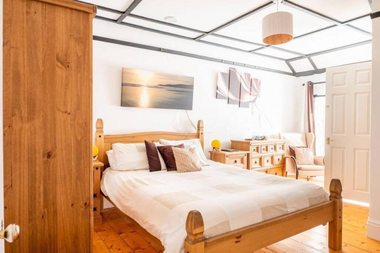 Cosy Welsh Cottage In St Davids Centre With Garden Екстер'єр фото