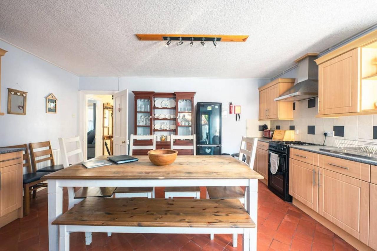 Cosy Welsh Cottage In St Davids Centre With Garden Екстер'єр фото