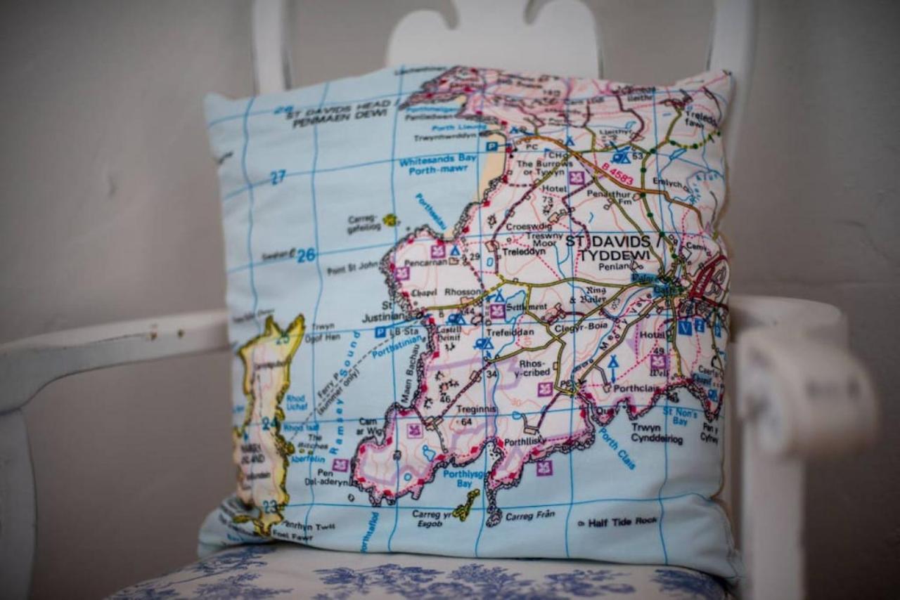 Cosy Welsh Cottage In St Davids Centre With Garden Екстер'єр фото